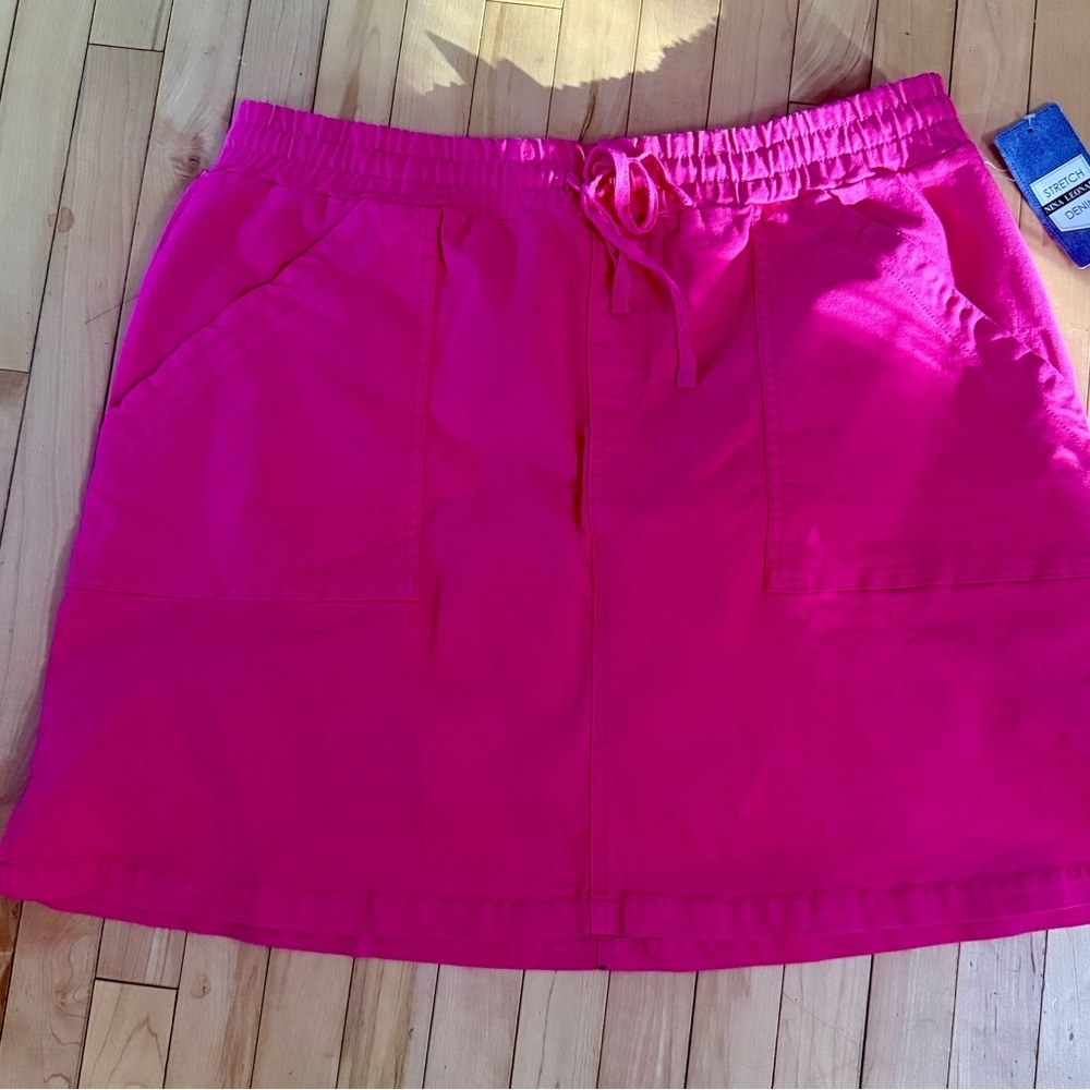 Nina Leonard Fuchsia Mini Skirt